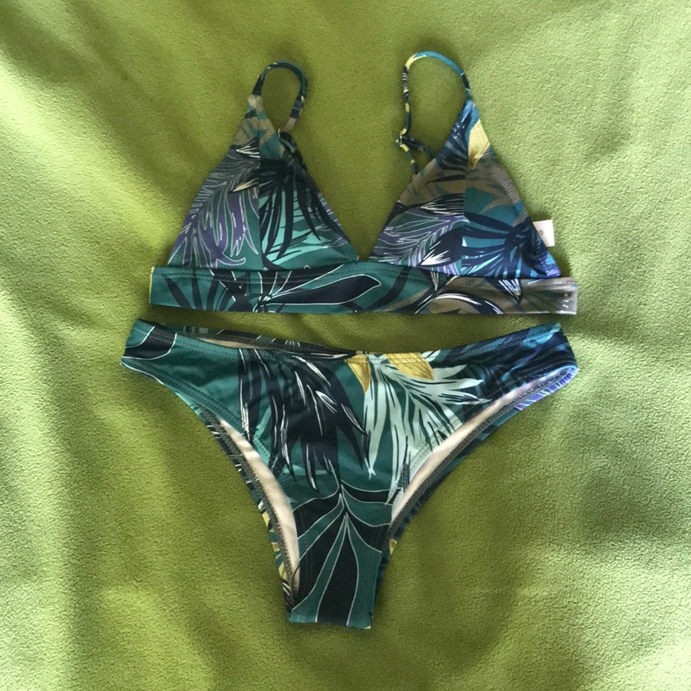 Woman’s Size Small Teal/Green Bathing Suit NEW